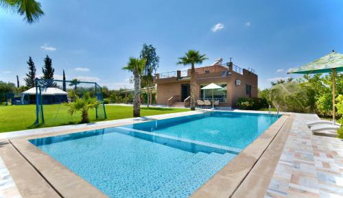 Villa with Garden View