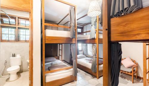 Mixed Dormitory Room