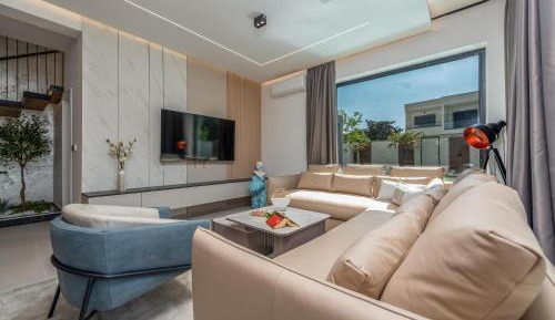 Four-Bedroom Holiday Home