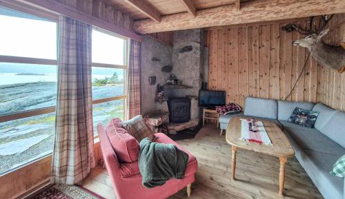 Four-Bedroom Holiday Home