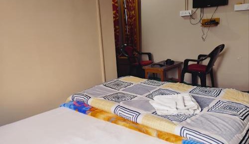 Deluxe Double Room (2 Adults + 1 Child)