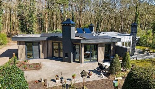 One-Bedroom Holiday Home