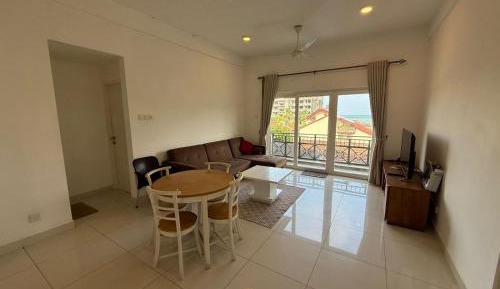 Four-Bedroom Apartment with Balcony 