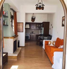 One-Bedroom House First Floor 