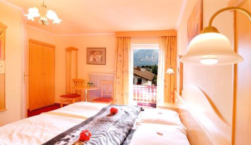 Comfort Double Room with Balcony & Lake View