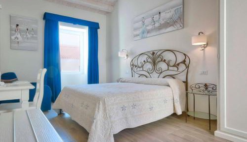Luxury Triple Room