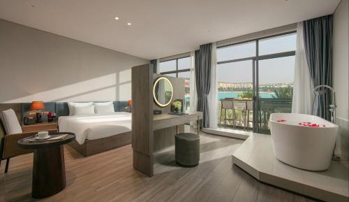 King Suite with Ocean View