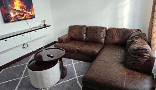 One-Bedroom Deluxe Apartment
