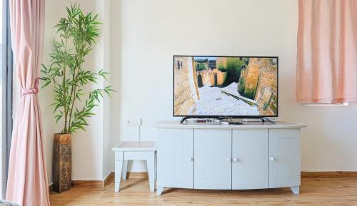 Three-Bedroom Apartment with Balcony