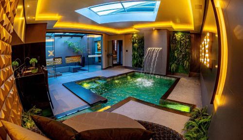Suite with Private Pool