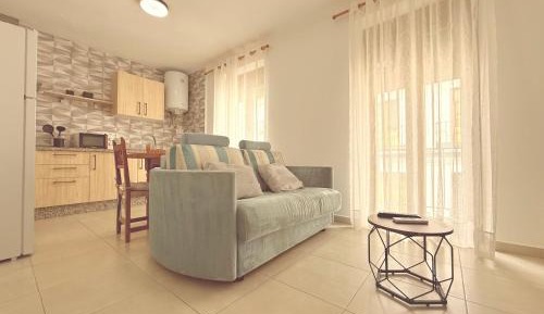 Two-Bedroom Deluxe Apartment with Balcony