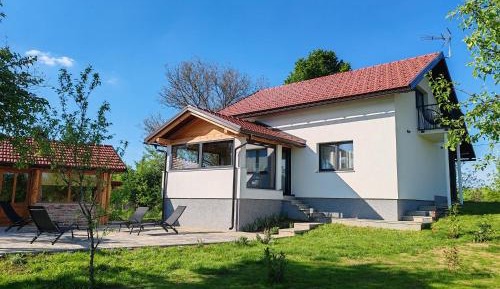Three-Bedroom Townhouse