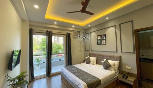 Deluxe Queen Room
