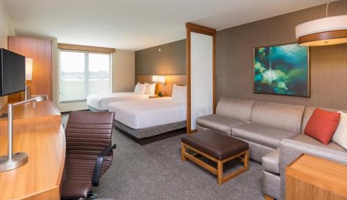 Queen Room with Two Queen Beds, Sofa Bed and Accessible Tub