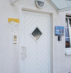 Three-Bedroom Deluxe Apartment