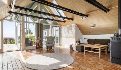 Four-Bedroom Holiday Home