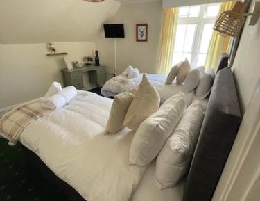 Twin Room with Bath