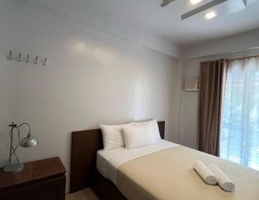 Queen Room with Shared Bathroom