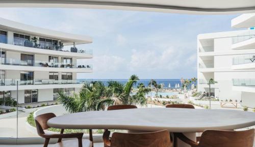Two-Bedroom Apartment with Balcony and Sea View
