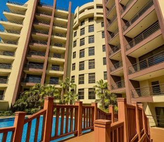 Three-Bedroom Deluxe Apartment