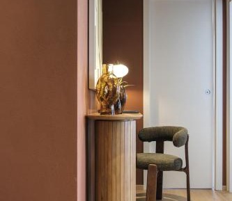 Two-Bedroom Apartment with Mountain View