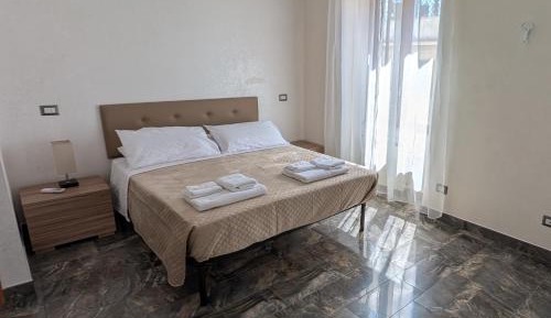 One-Bedroom Apartment with Garden