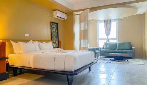 Junior Suite with Pool View