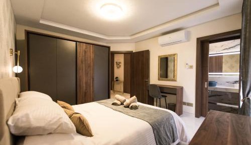 Two-Bedroom Apartment with Balcony and Sea View