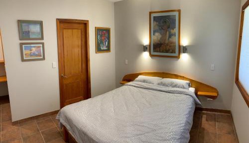Deluxe Queen Studio 