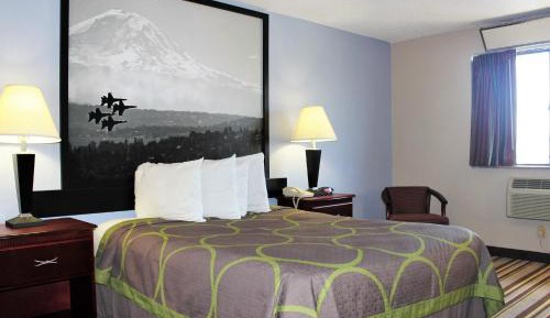 Queen Room - Non-Smoking