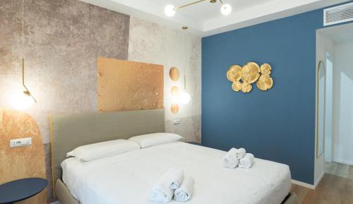 Deluxe Double Room (2 Adults + 1 Child)