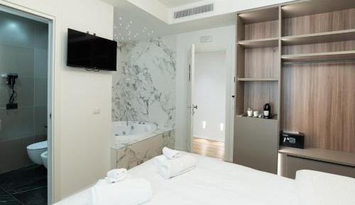 Double Room with Spa Bath