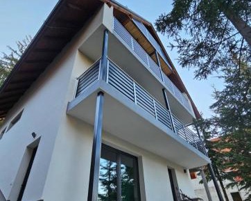 One-Bedroom Deluxe Apartment