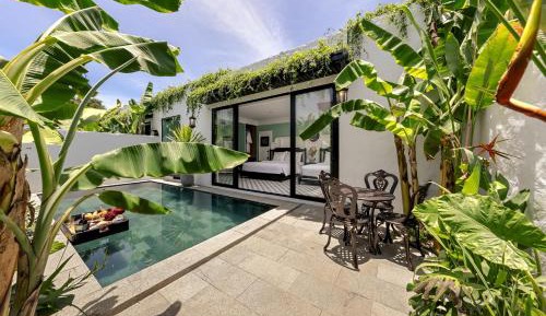 Suite with Private Pool