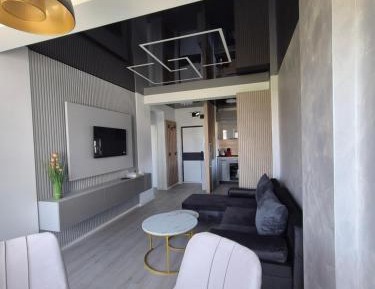 One-Bedroom Apartment with Sea View and Balcony