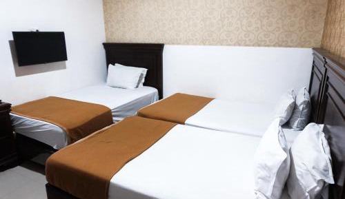 Triple Room with Private Bathroom