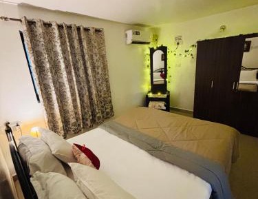 One-Bedroom Deluxe Apartment