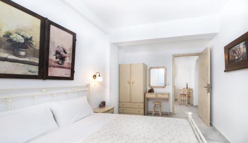 One Bedroom Apartment with Private Balcony