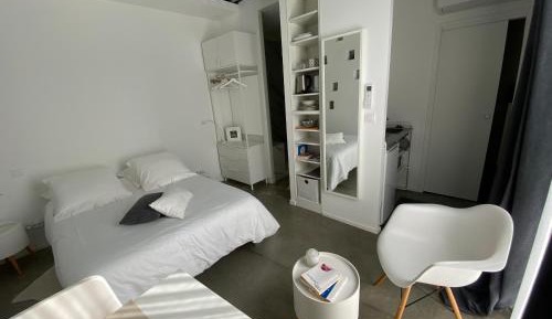 Standard Studio