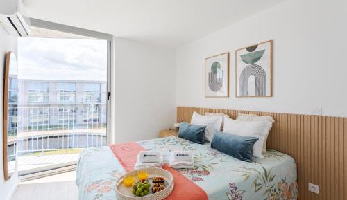 One-Bedroom Apartment with Balcony