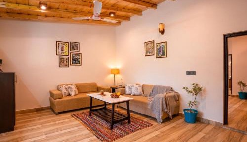 Suite with Lake View