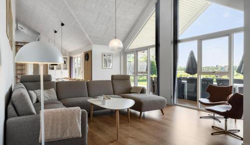 Five-Bedroom Holiday Home