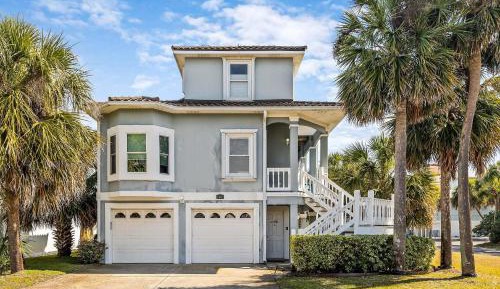 Four-Bedroom Vacation Home