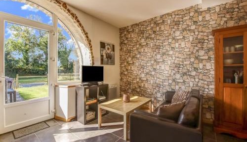 One-Bedroom Holiday Home