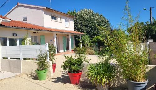 Apartment with Garden View