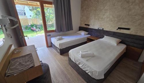 Deluxe Double or Twin Room with Balcony