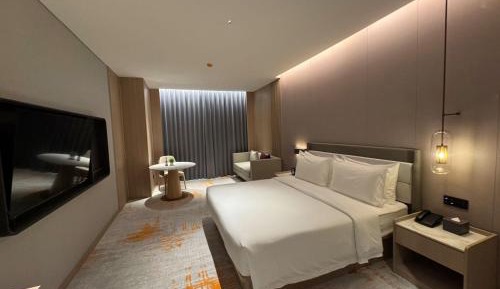 Standard King Room