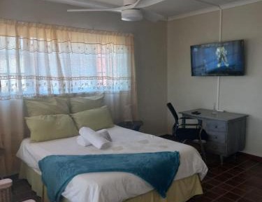 Double Room with Shared Bathroom