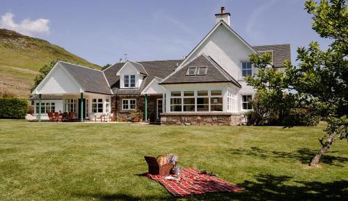 Six-Bedroom House