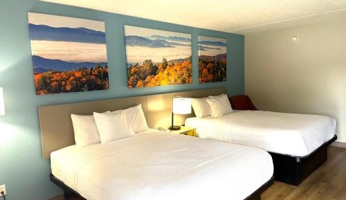 Queen Room with Two Queen Beds - Non-Smoking